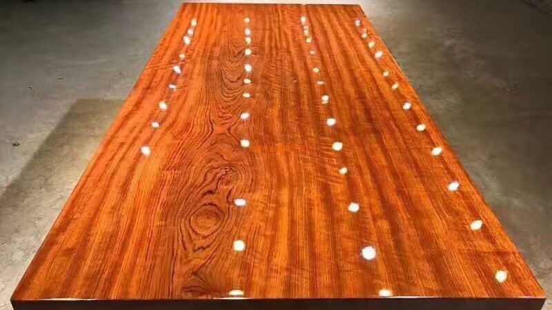 地板批发合同模板：保障交易安全的必备工具